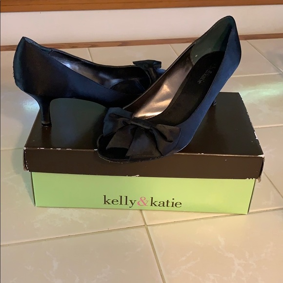 Kelly & Katie Shoes - Black pump heels